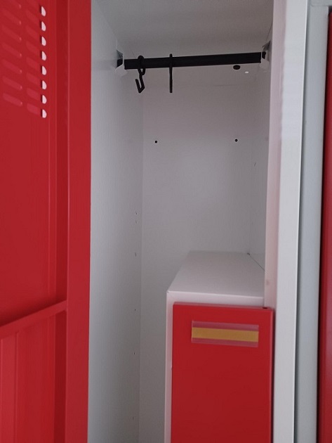 Шкаф для одежды S 1×400 мм с каркасам, RAL7035/3020, ИСПОЛЬЗОВАННЫЙ - Storit