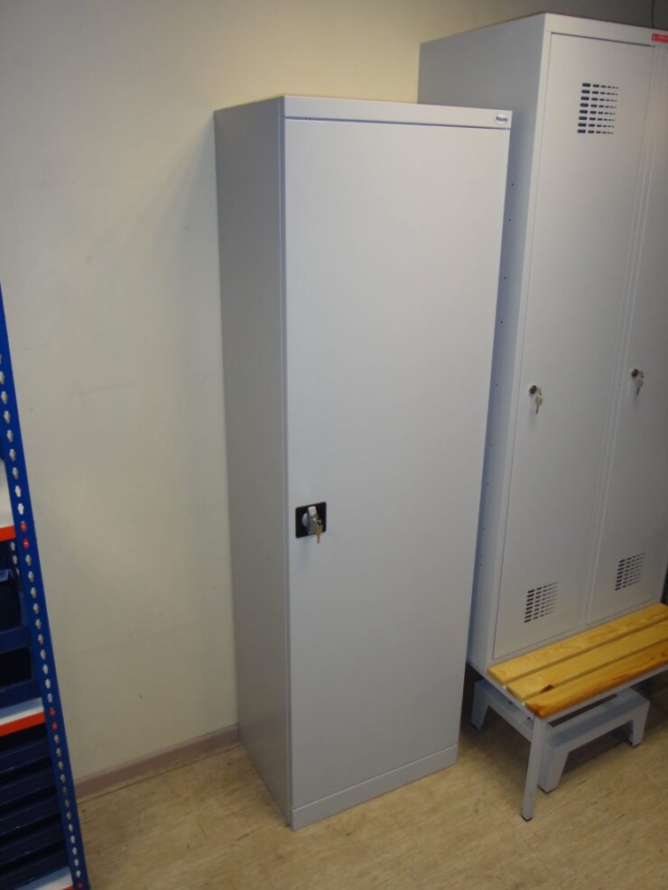 600mm-metala-dokumentu-skapis-sbm-201-ar-vienam-durvim