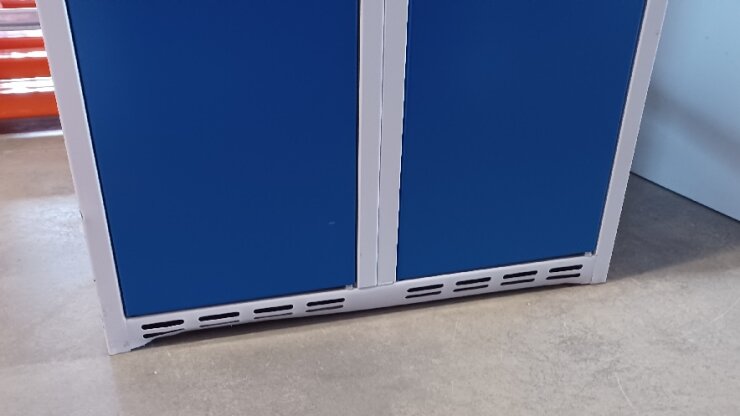 Шкаф Storit для одежды 2×300 мм c наклоннoй крышей, RAL7035/7035, С ДЕФЕКТОМ - Storit