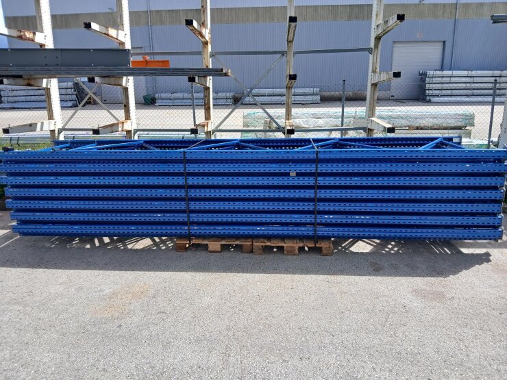 A large selection of used pallet racks and fine goods racks are available in stock. Ask for an offer ! - Storit