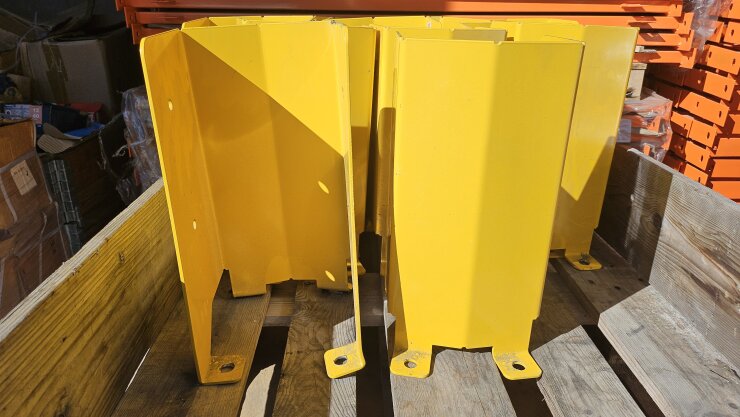 Post protection C 200x200x200mm H=400mm yellow RAL1021, used - Storit