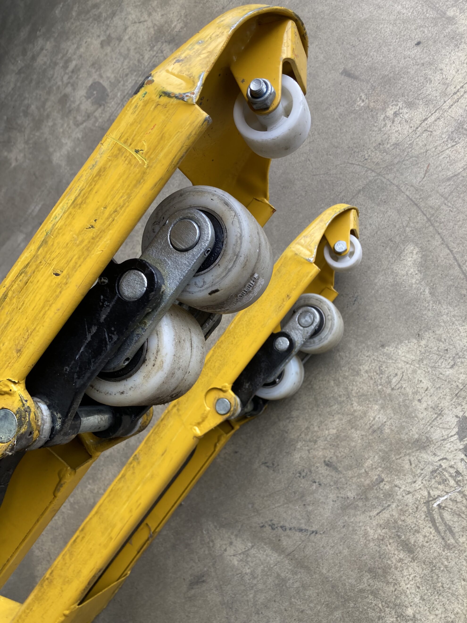 Used manual pallet truck 540x800mm 2500kg N/NN tandem - Storit