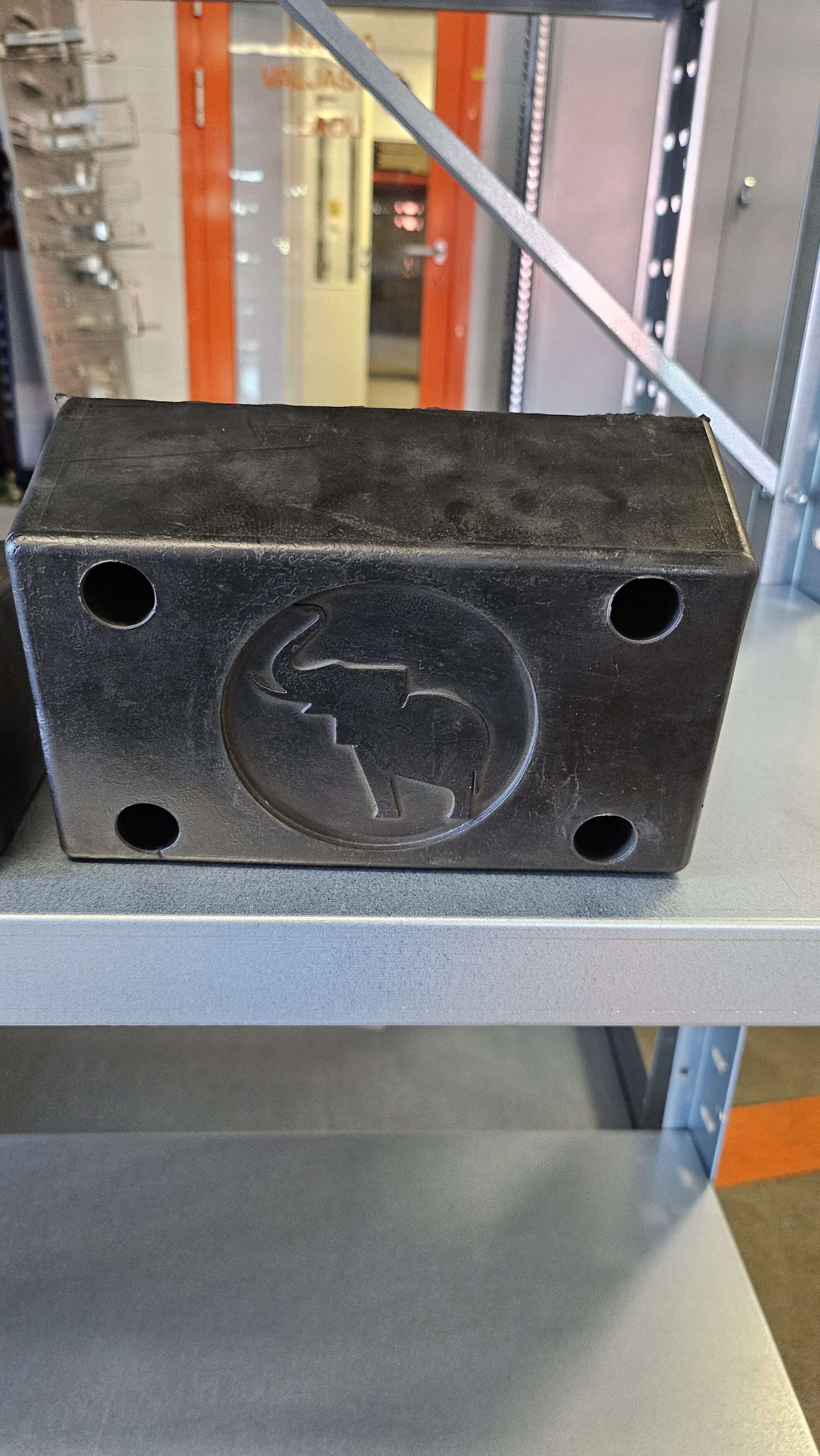 Kummipuhver 180x125x70mm, 1 tk - Storit