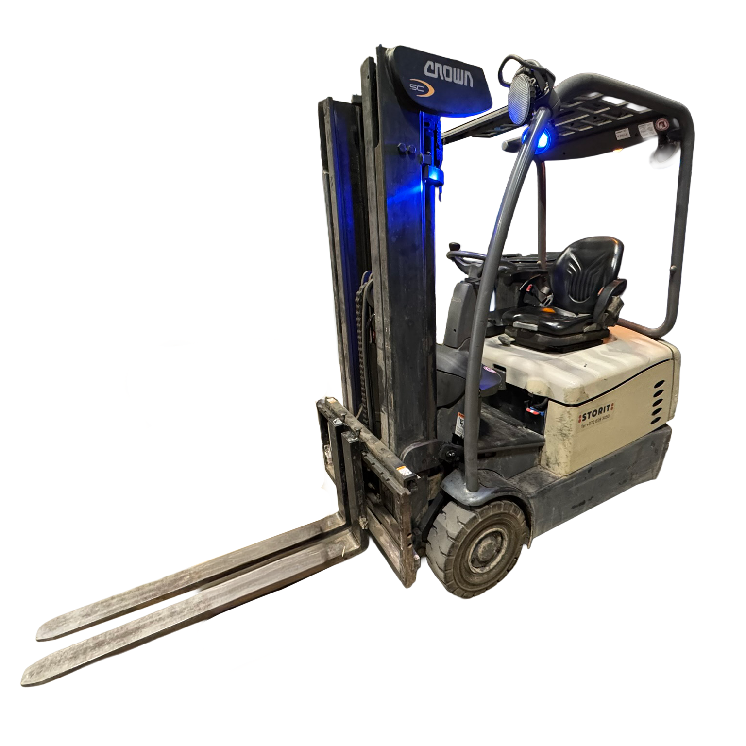 Kasutatud kolmerattaline elektritõstuk Crown SC5320, tõstevõime 1600kg, tõstekõrgus 4370mm, ID1461 Kasutatud kolmerattaline elektritõstuk Crown SC5320, tõstevõime 1600kg, tõstekõrgus 4370mm, ID1461 - Storit