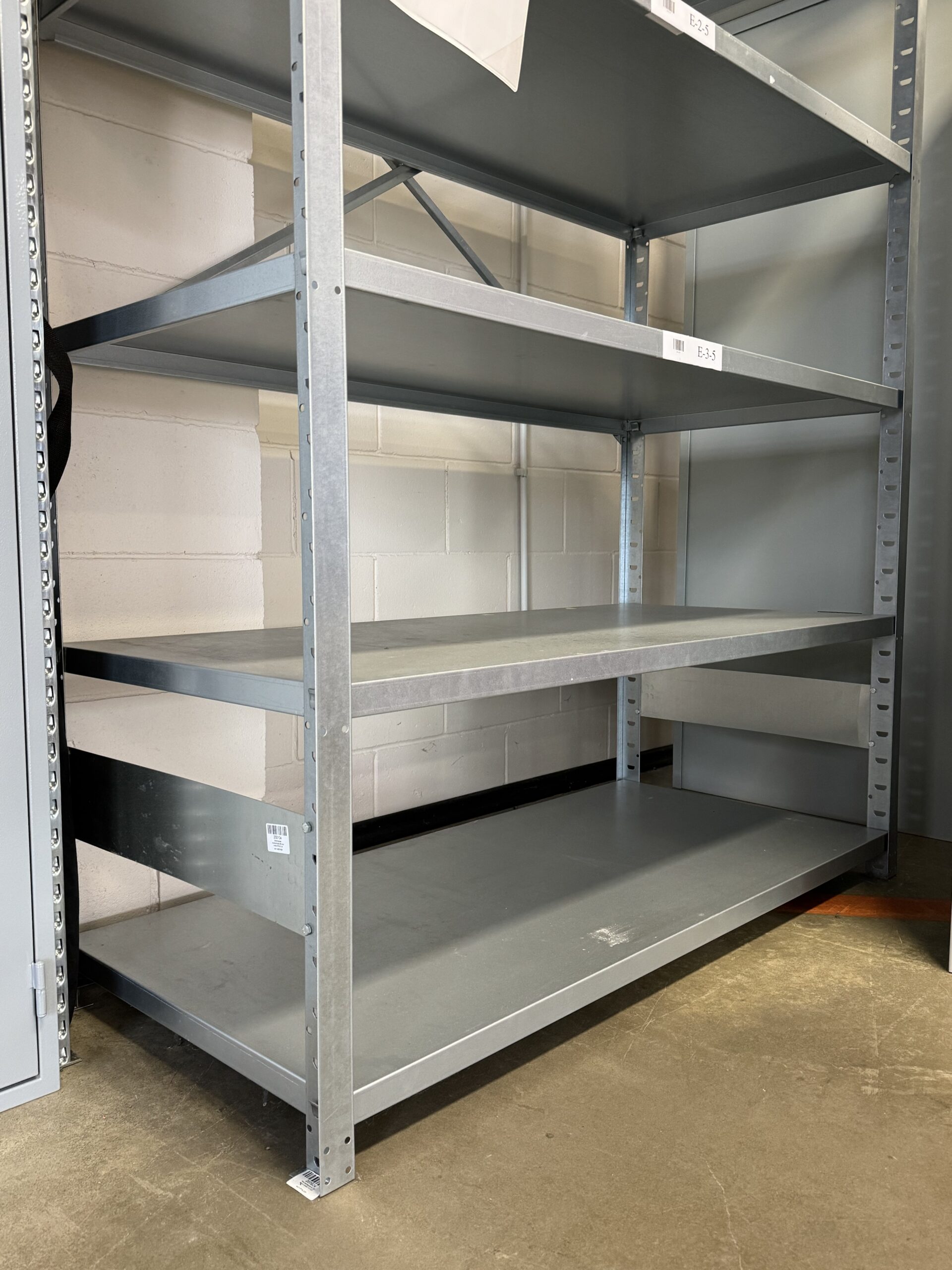 METRO shelf set 6x600x1300x2100mm USED METRO shelf set 6x600x1300x2100mm USED - Storit