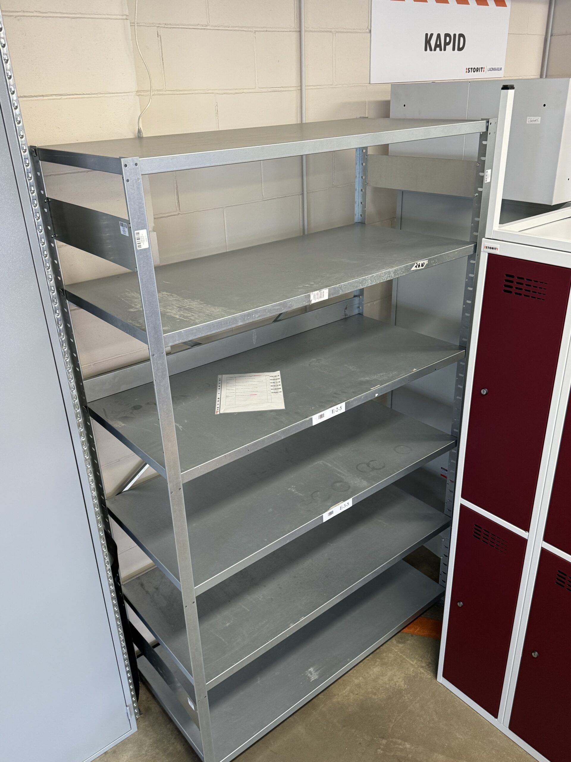 METRO shelf set 6x600x1300x2100mm USED METRO shelf set 6x600x1300x2100mm USED - Storit